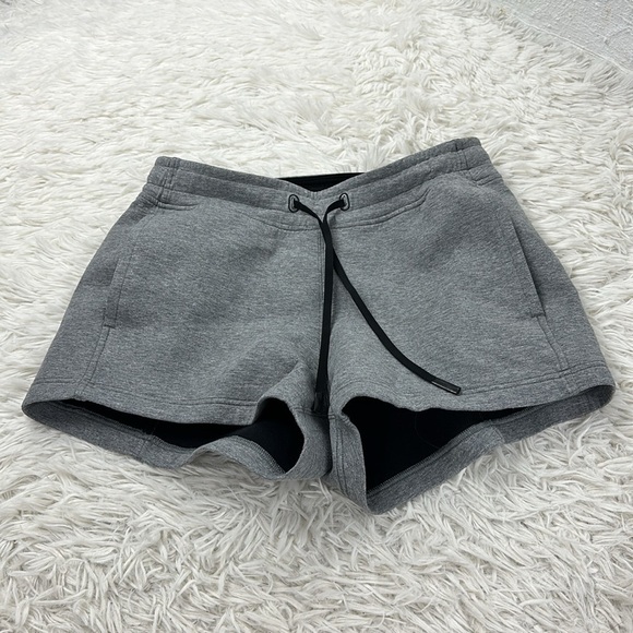 Lululemon NTS Short (3") Heathered Medium Grey / Black - Picture 1 of 6